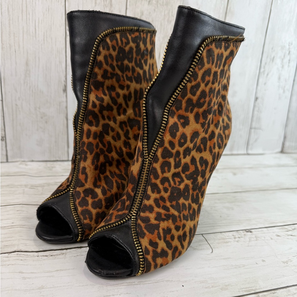 Thalia Sodi Women’s Stiletto Ankle Booties Animal Print Faux Suede Size 6M Lynda